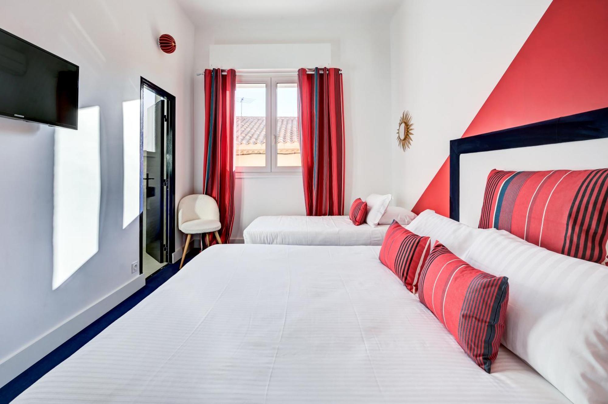 לה לבאנדו Hotel Espadon Bleu מראה חיצוני תמונה